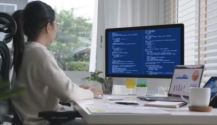 大连低代码平台定制开发:企业快速搭建业务系统的方案与成本对比